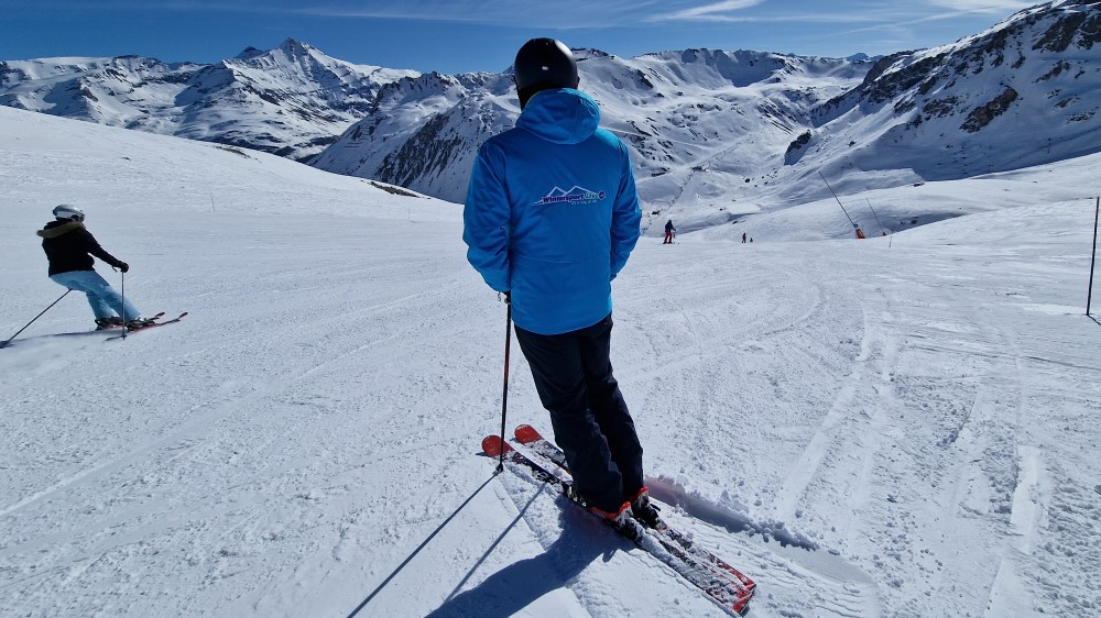 Je bent nooit te oud om te leren skiën.